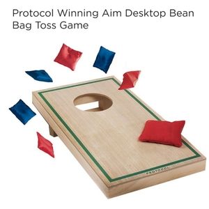 👀50% OFF♟️🎲 NWT‼️ Protocol brand Mini Desktop Bean Bag Toss Game